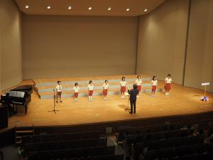 合唱団の演奏様子