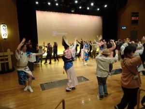 みんなで阿波踊り