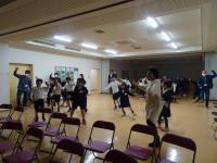 みんなで踊り