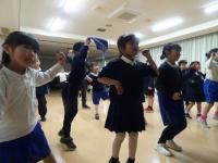 夢中で踊る