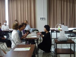 話す経験者