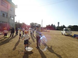 大きなシャボン玉