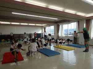 回った後片足立ち