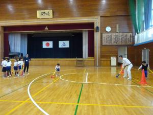 シュート練習をする