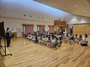 4月5日歳児が集まってお話を聞きました。